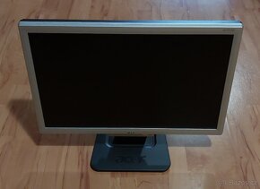 2x LCD Acer V243H 24" + Acer AL1916W 19" - 4