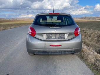 Peugeot 208 5 dveří - 4