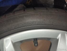 Prodám pneu 205/40 r 18 - 4