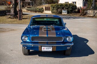 Ford Mustang Fastback - 4