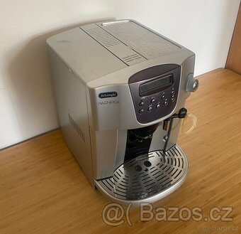 Kávovar DeLonghi ESAM 4400 s hadickou na mléko - 4