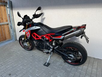 Aprilia Dorsoduro 900 - 4