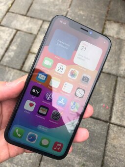 iPhone XS 64Gb v hezkém stavu - 4