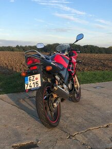 Honda CBR125R - 4