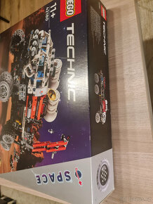 LEGO® Technic 42180 Marťanské vozidlo s posádkou - 4