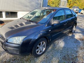 Ford Focus 1.4 i benzin - 4