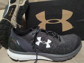 Zánovní běžecké boty Under Armour Charger Bandit 2 (42,5 EUR - 4