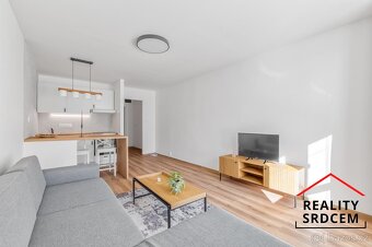 Pronájem moderního bytu 1+kk s lodžií, 27 m2, ul. Výškovická - 4