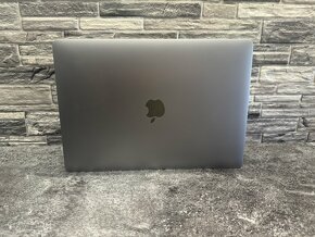 MacBook Pro 13 2020 i5 / 8GB / 256GB - 4