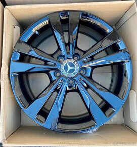 Mercedes R18 C-class 5x112 Cerny Lesk Top stav - 4