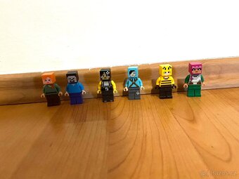 LEGO Minecraft - set dvanácti minifigurek - 4