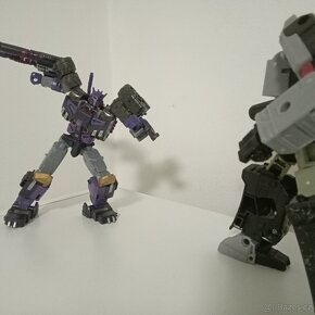 Transformers Legacy Evolution Voyager Class Tarn - 4