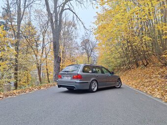 BMW 520i E39 Touring - 4