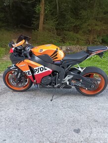 Honda CBR 1000RR - 4