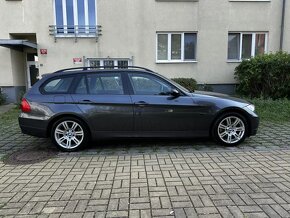 BMW Řada 3 320i E91 Kůže Bi-Xenony Tempomat ALU R17 M-Paket - 4