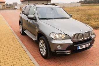 BMW X5 e70 4.8i krasny vuz po velkem servisu - 4