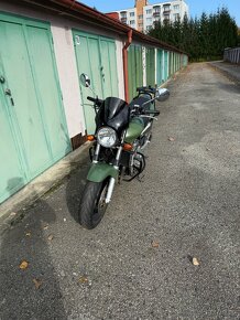 Honda Hornet 900 - 4