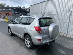 Toyota RAV4 2,2d 100kw, 4x4 - 4