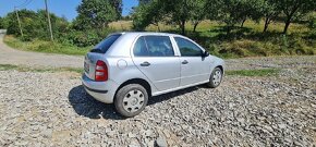 Škoda fabie 1,4 mpi  rok2002 - 4