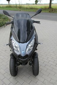 PIAGGIO MP3 300 HPE r. 5/2020 - 4