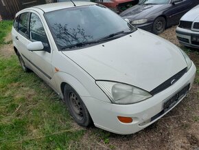 Ford Focus 1.8TDDi 66.kw, GHIA, r.v. 2000 - díly - 4