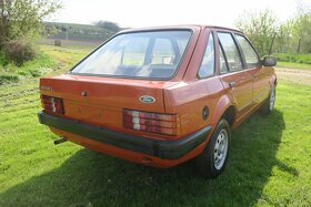 FORD ESCORT 1.1i - 4