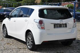 Toyota VERSO 2.0D-4D 91kW 7-MÍST - 4