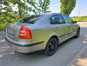 Škoda Octavia 1.6 MPI Elegance - 4