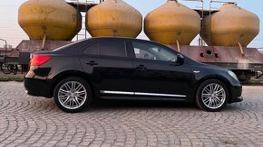 SUZUKI KIZASHI 2.4i SPORT MANUAL - 4