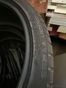 4ks zánovní zimní pneu 245/35 r20 - Nokian - 4