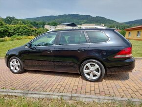 Volkswagen Golf 6 1.4 90KW ,7/2012,NAVIGACE,VYH.SEDAČKY - 4