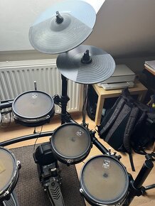 Profi bicí Alesis DM10 Studio mesh kit - 4