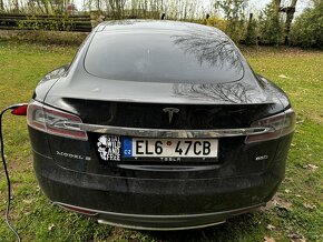 prodej Tesla S 85D - 4