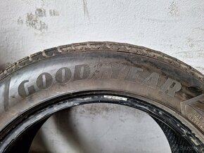 Zimní pneu 205/60/16 GoodYear - 4