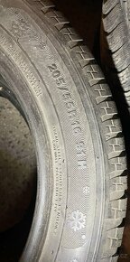 Pneu 205/55 R16 Kumho - 4