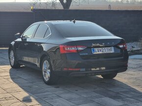 Škoda Superb 3, 2.0 TDi, 7/2023, DSG,1.majitel - 4