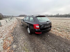 Prodám Škoda Octavia III 2,0TDI com navi - 4