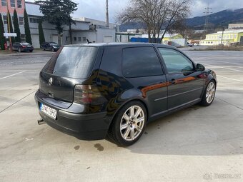 Golf 4 - 4