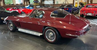 Chevrolet Corvette C2 427 Stingray - 4