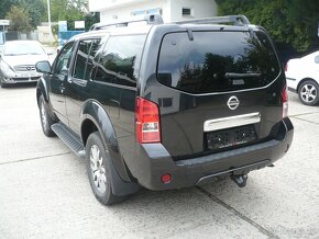 Nissan  Pathfinder  2.5 dCi - 4