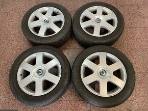 Originalní ALU kola Škoda 5x112 r16 zimní pneu 6mm - 4