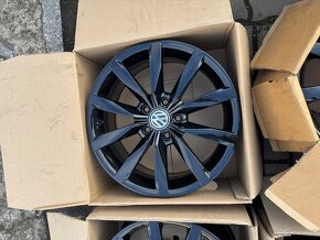 ORIGINÁL Alu Škoda Dijon R17, 5x112 - TOP STAV - 4