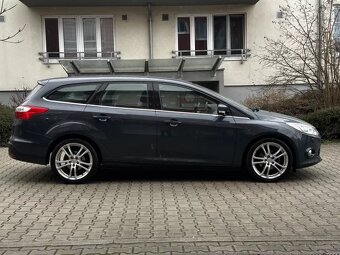 Ford Focus 1.6 TDCi Titanium Xenony Navi Tažné ALU R18 - 4