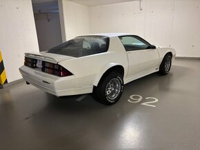 Camaro 3gen. 1988 RS, 2.8L 173cid V6 135HP manual, technická - 4