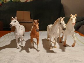 SCHLEICH koně, 110,- Kč/ks - 4