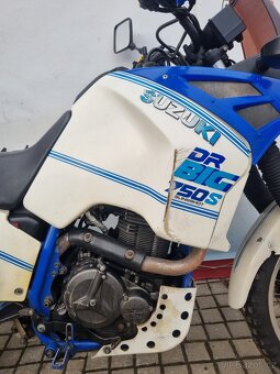 Suzuki DR 750 S BIG - 4