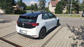 ID.3 ID3 Pro Performance 62kWh (58 kWh), 12 / 2022, 14 000km - 4