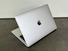 MacBook Pro 13" 2017 i5 / 16GB / 256GB - DPH - 4