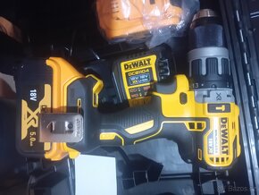 Dewalt Aku vrtačka DCD796 - 4