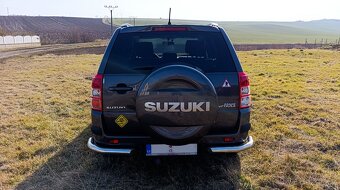 Suzuki Grand Vitara II 2.4 - 4